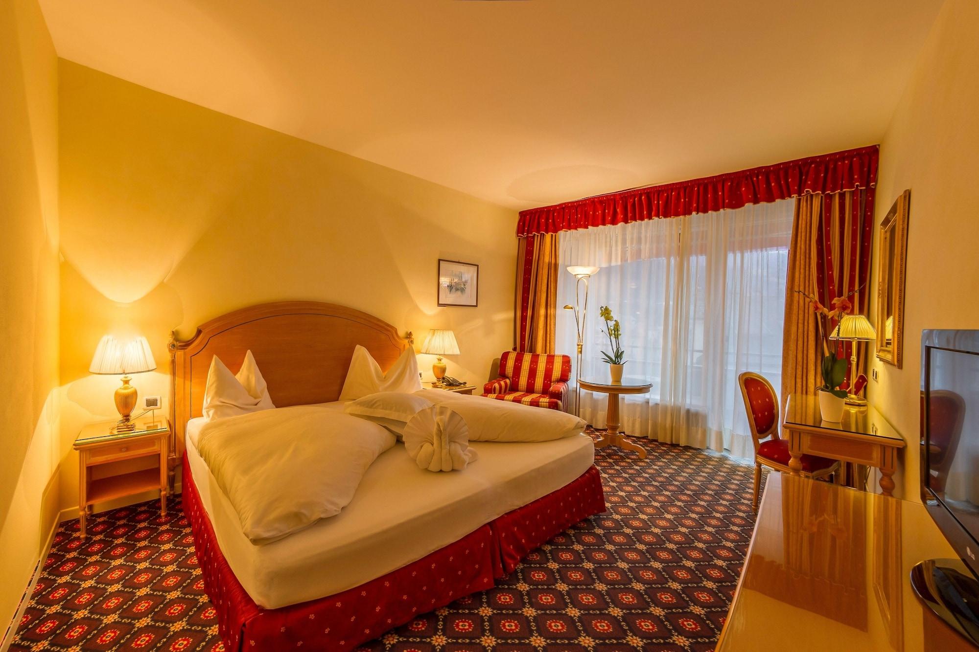 Dominik Alpine City Wellness Hotel - Adults Only Bressanone Esterno foto