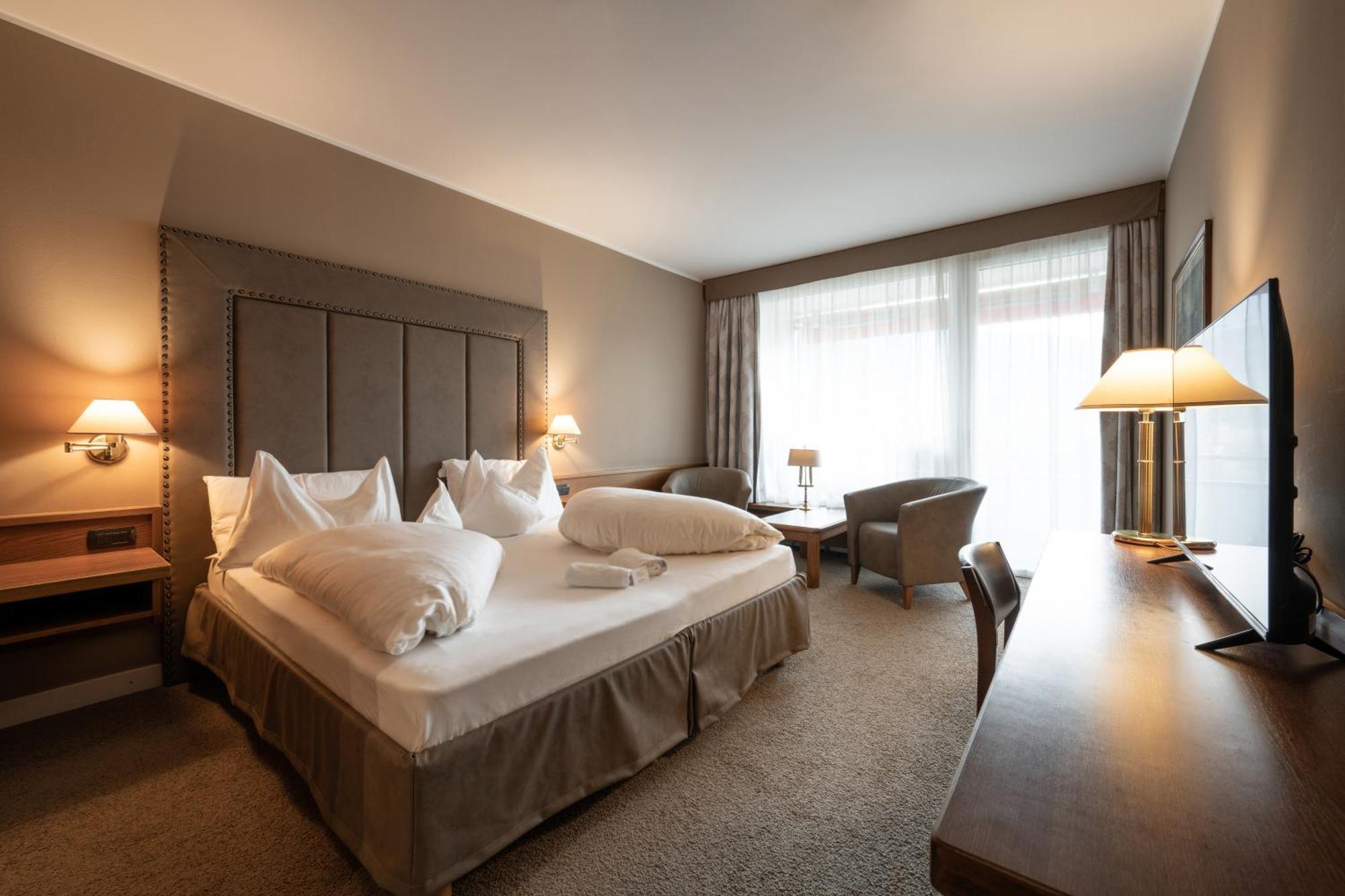 Dominik Alpine City Wellness Hotel - Adults Only Bressanone Esterno foto
