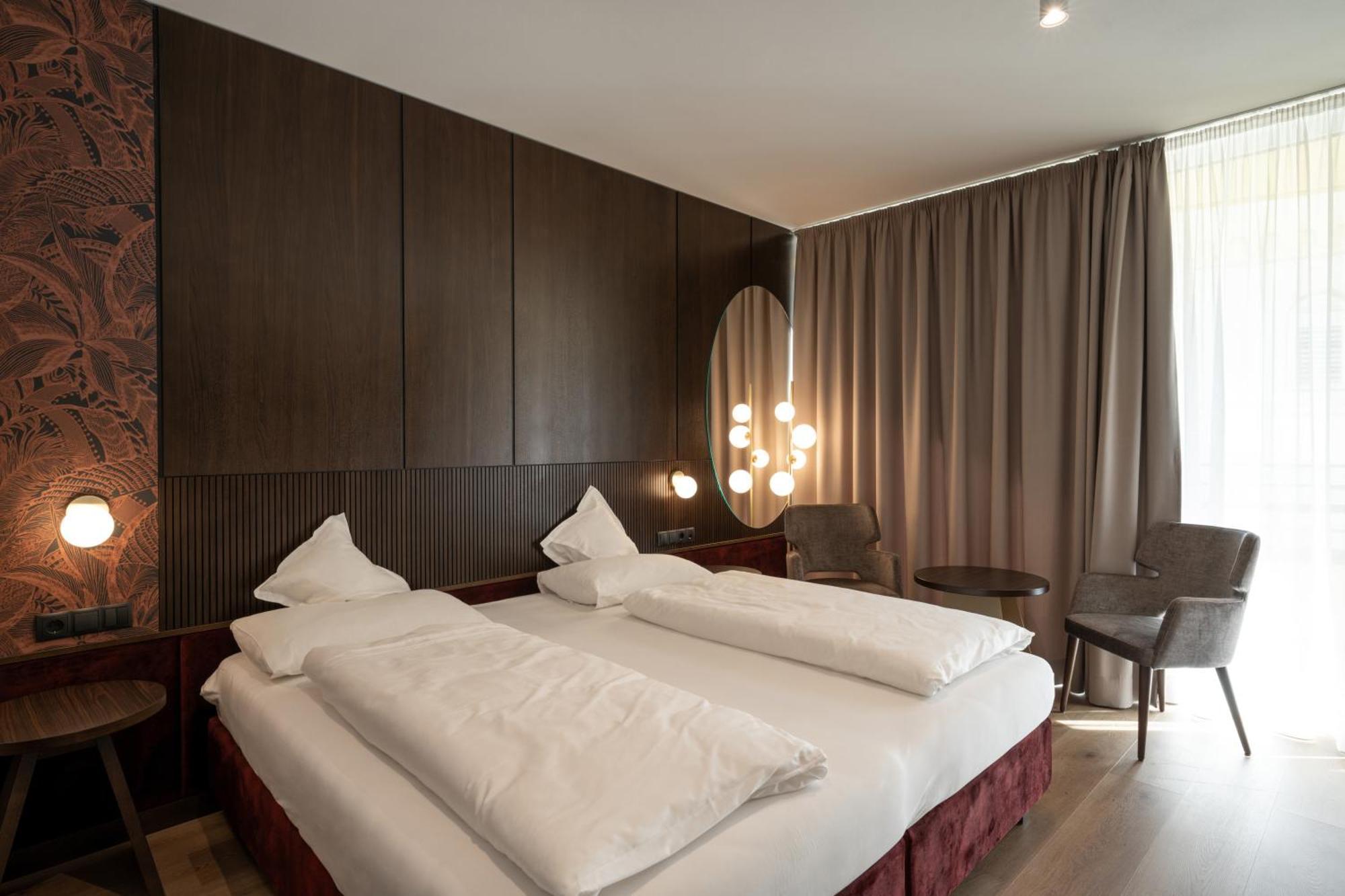 Dominik Alpine City Wellness Hotel - Adults Only Bressanone Esterno foto