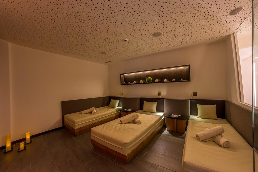 Dominik Alpine City Wellness Hotel - Adults Only Bressanone Esterno foto