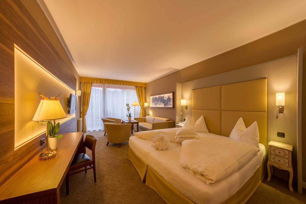 Dominik Alpine City Wellness Hotel - Adults Only Bressanone Esterno foto